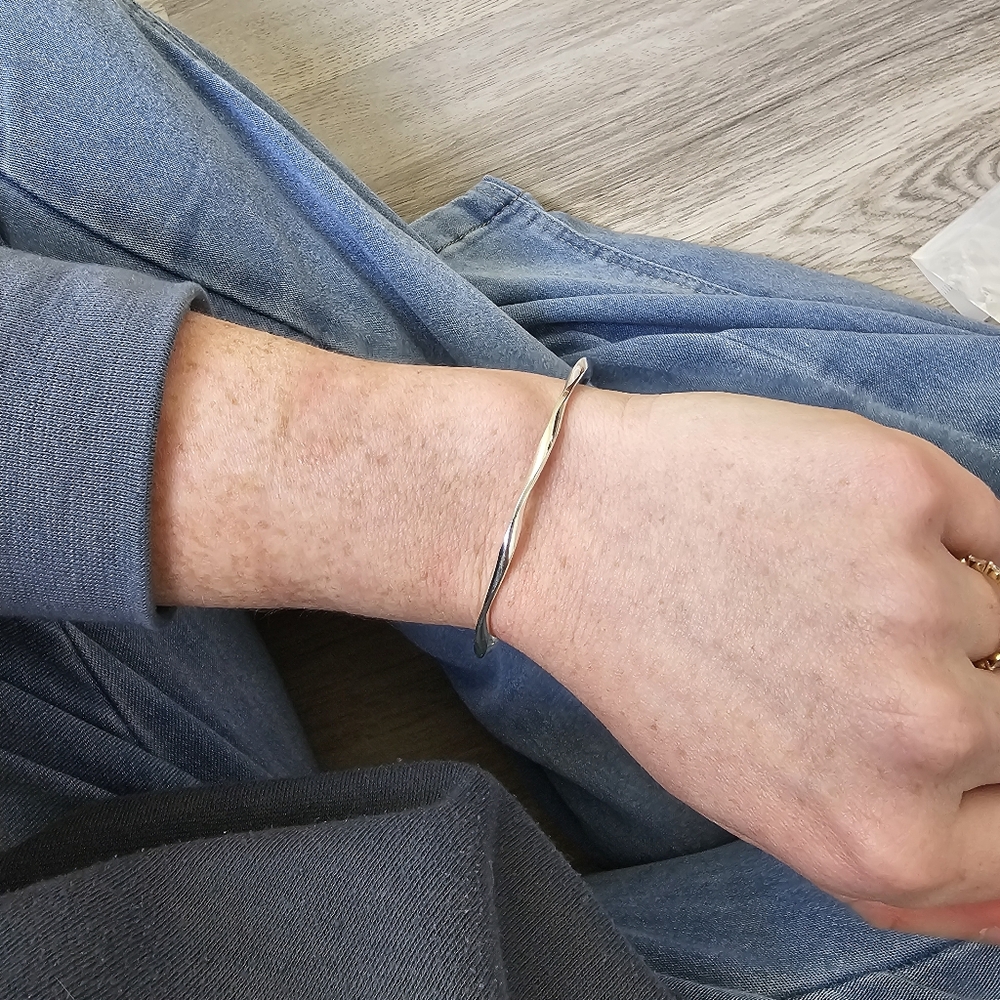 Simple Open Wave Bracelet Silvertone